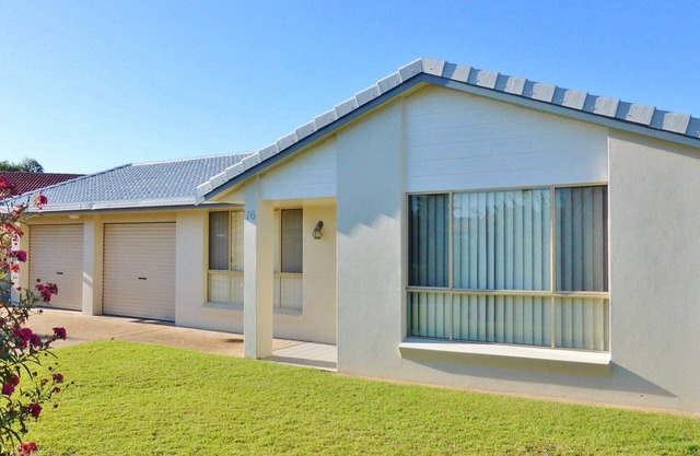 Blue Mariner, 16 Mariners Way