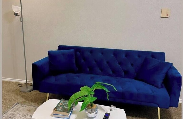 Blue Oasis: 1-BR Apartment with Premium Amenities