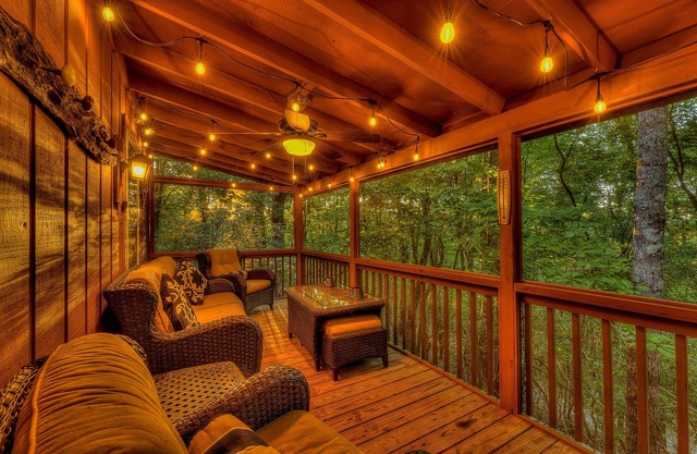 Blue Ridge Cabin: Autumn at Its Best