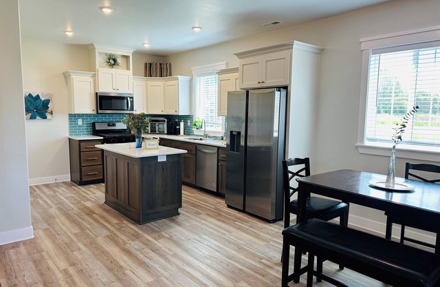 Blue Spruce 1 BR Apt, spacious, clean, gateway to Yellowstone, Jackson & Tetons