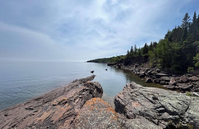 Blue Water Escape at Gull Harbor on North Shore of Lake Superior - NEW LISTING!