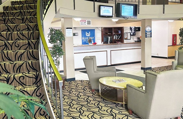 Blue Way Inn and Suites Lacrosse - Comfort 1 King Bed Non Smoking