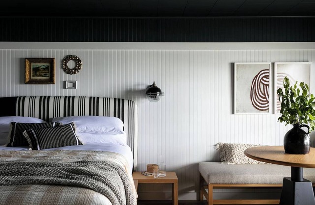 Bluebird Ocean Point Inn | Seaward Two-Bedroom Oceanfront Cottage | with Pool