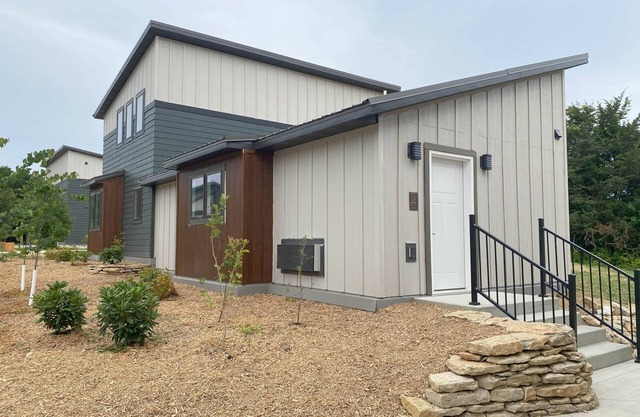 Bluffside Gardens Redbud Series Unit 7A - Pet Friendly