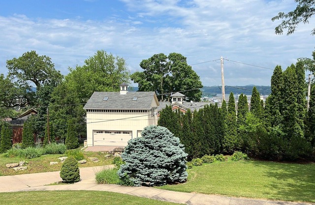 Blufftop Villa