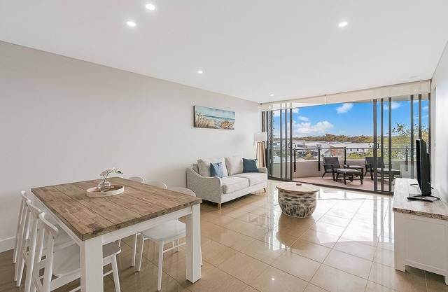 Boasting coveted north facing views and an unrivalled coastal lifestyle.