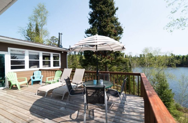 Boat access on Lake of the Woods. 10-15 minutes from Kenora