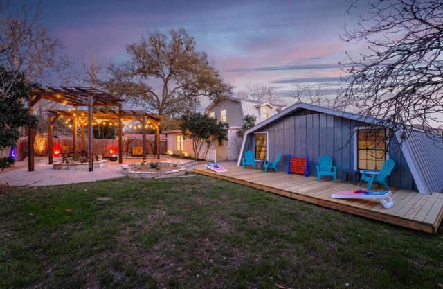 Boerne River House~Groups~Main Street~Games~Firepit