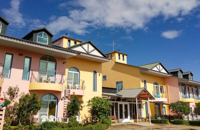 Bohemian Holiday Inn
