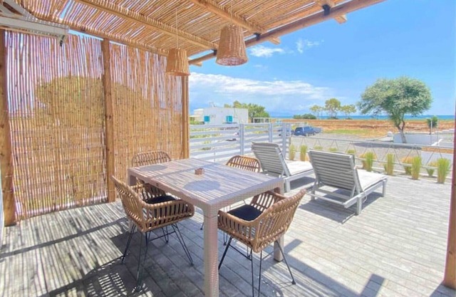 Boho Bliss - Seaview Detached House- Private terrace