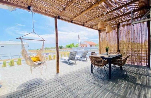 Boho Nomad - Seaview Detached House - Private terrace