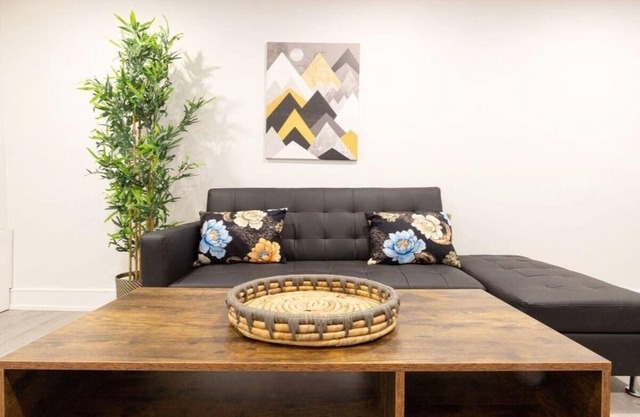 BOHO THEME HOME [3 Bedrooms/2 Baths]