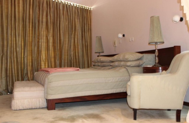 Bokmakierie Country Lodge