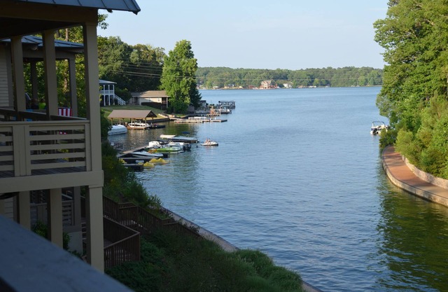 BOLTON COVE: 10 Cricket Ln. Pool, beach, playground, boat rental - 4 homes avail