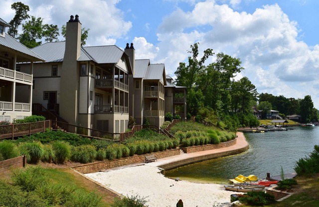 BOLTON COVE: 9 Cricket Ln. Pool, beach, playground, boat rental - 4 homes avail