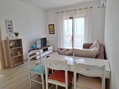 Bonaca Apartments