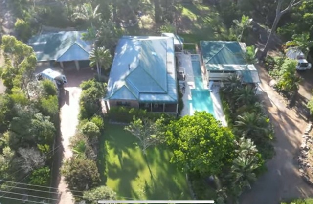 Bonny Hills Retreat close to beach and shops