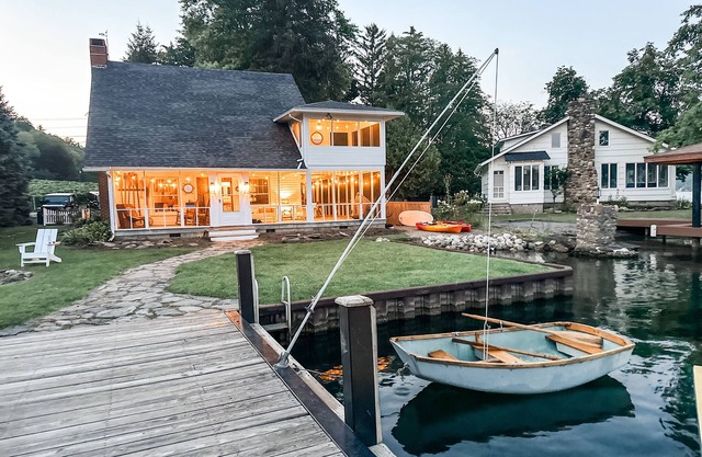 Book for Fall and Summer 2026 Now- Serene Cove on Canandaigua Lake Amazing Porch