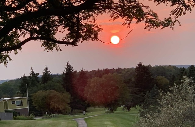 Book now for fall colors! Newly renovated, on golf course, close to casino