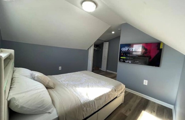 Boom Boom Room Rent Per Hr/Daynn