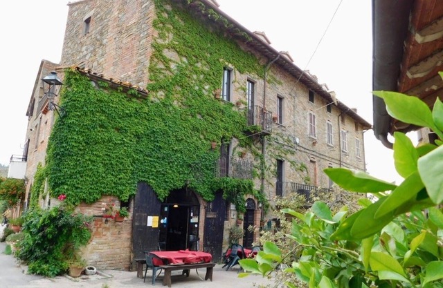 Borgo Cenaioli -Place of Silence -1 Bedroom Apartment 2+1