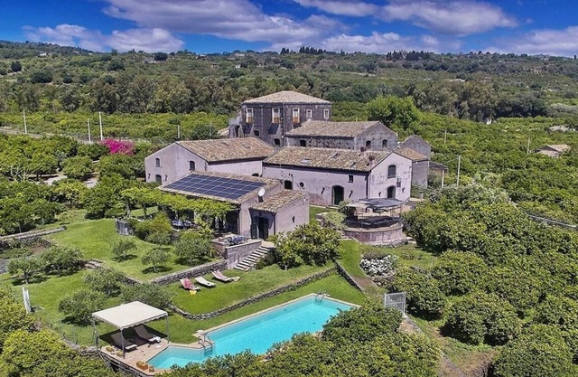 Borgo degli Aranci - An enchanting group of restored farmhouses