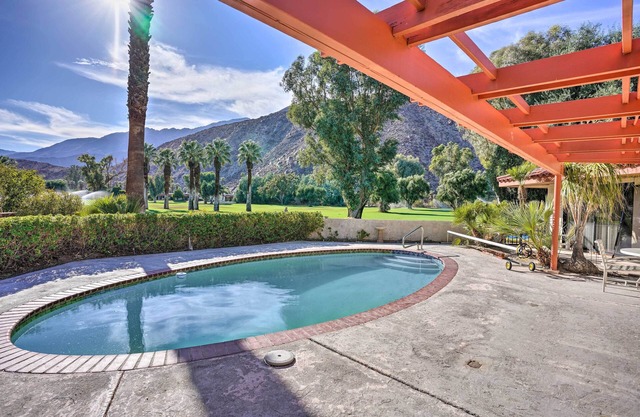 Borrego Springs Getaway w/Private Pool & Views!