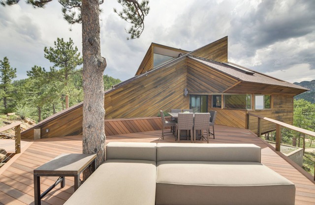 Boulder 'Barrett House' on Mtn Peak w/Hot Tub