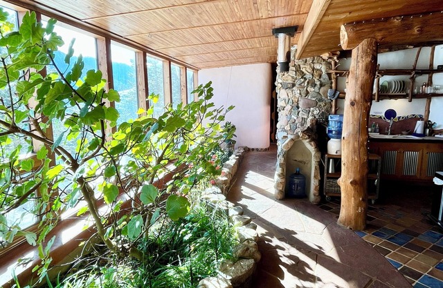 Boulder's Only Earthship~Handcrafted, Non-toxic, Indoor Gardens, Outdoor Hot Tub