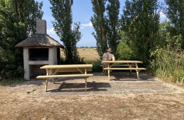 Bourrine Vendéenne Proche de Noirmoutier, Idéal Pour les Grandes Familles