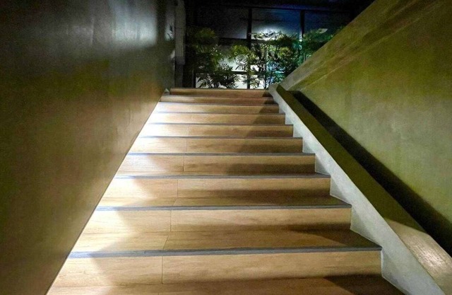 Boutique Deluxe Vibe | Chic City Escape