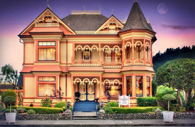 Boutique Hotel, Romantic bed and breakfast in Victorian town of Ferndale, CA