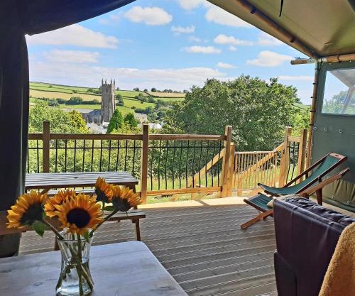 Brackenhill Glamping - Safari Tent with Hot Tub