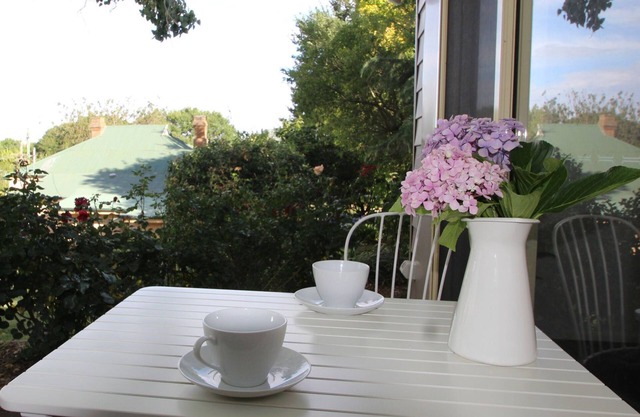 Braeside Studio - Country Garden Accommodation