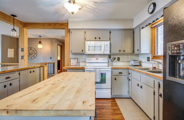 Brainerd Cabin: Waterfront Fire Pit + Lake Access!