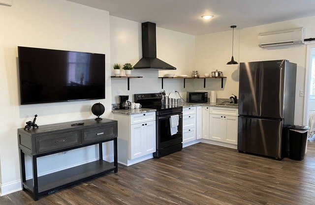 Brand New 1 Bedroom Apt w/Off Street Parking 2