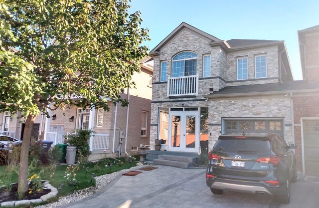 Brand New 2 Bedroom Basement Apartment with Free parking!