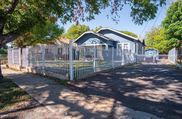 Brand New Craftsman 2BR/2BA Home in Denver Heights
