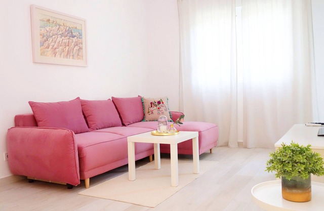 Brand new home 10 min walk from the sea