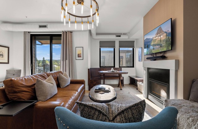 Brand new luxury condo on Central ave in downtown Whitefish!