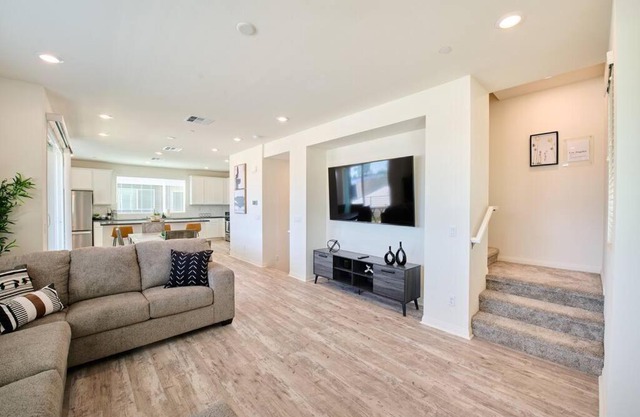 Brand new Luxury Townhouse in Northridge CA