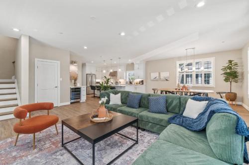 Brand New Spacious Luxury Home