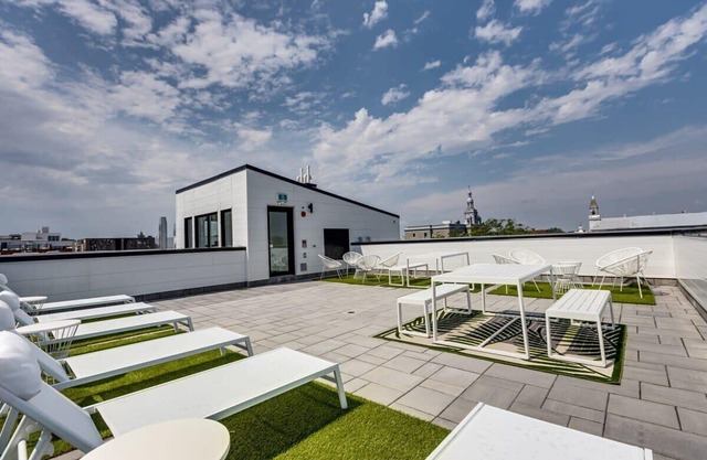 *BrandNew* 2BR+SofaBed w/Roof Top in MTL-210