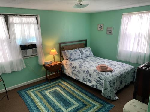 Break Side Studio #5 apts