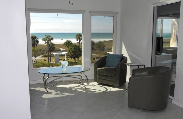 Breathtaking Full Gulf Views Steps From The White Sands Of Siesta Key Beach