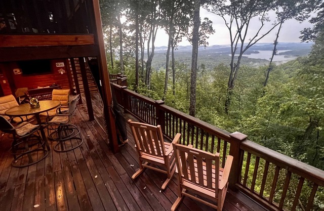 Breathtaking Lake Blue Ridge & Mtn Views w/Hot Tub