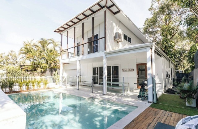 Breezy Beach House - Private Pool