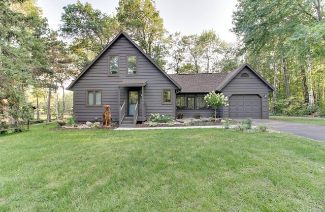 Breezy Point Cabin: Deck w/Golf Course Views!