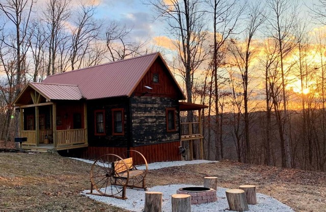 Briar Patch Cabin RRG: Firepit, Sunset, WIFI