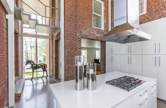 Brick Hous - Downtown Lexington